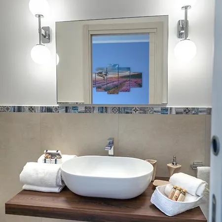 Per Le Vie Del Conero