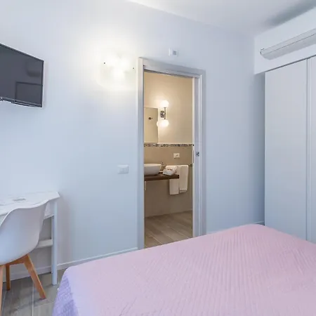 Per Le Vie Del Conero