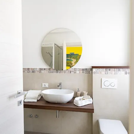 Per Le Vie Del Conero Bed & Breakfast *