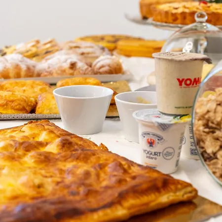 Per Le Vie Del Conero 3* سيرولو