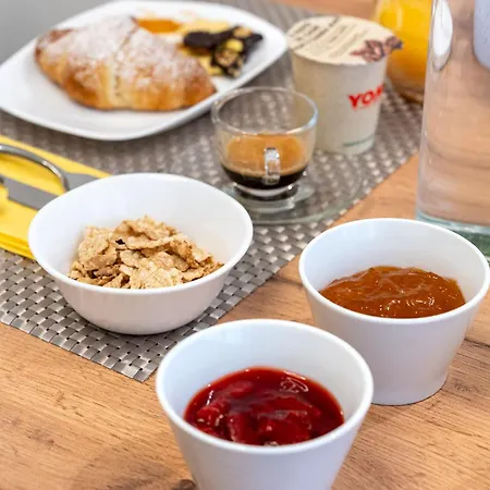 Per Le Vie Del Conero سيرولو